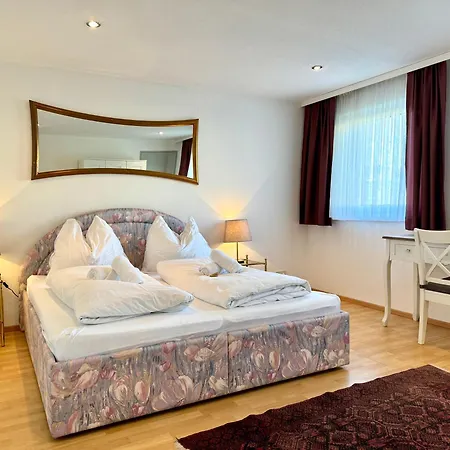 Tatil Evi 80er Liebe Mit Whirlpool Lustenau